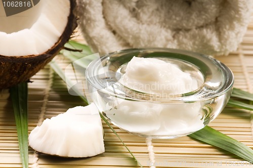 Image of Coconut and coconut oil