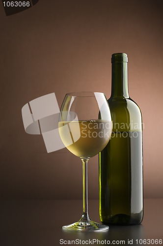 Image of White wine