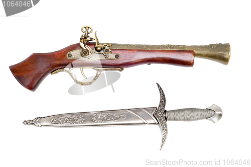 Image of Pistol and dagger