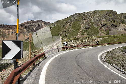 Image of Italy - mountain road