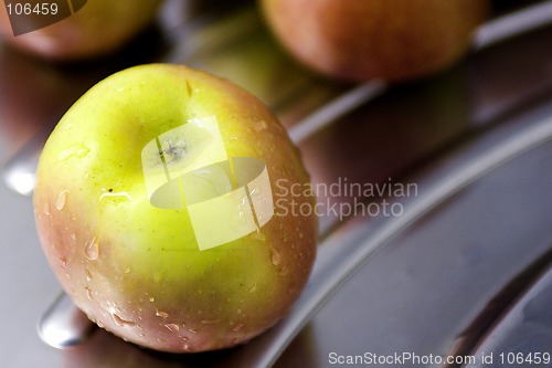 Image of wet apple