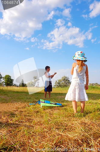 Image of kids with a kite