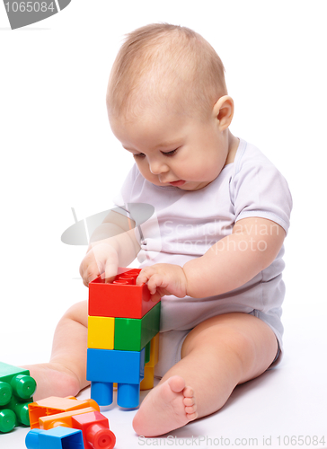 Image of Little boy with building bricks