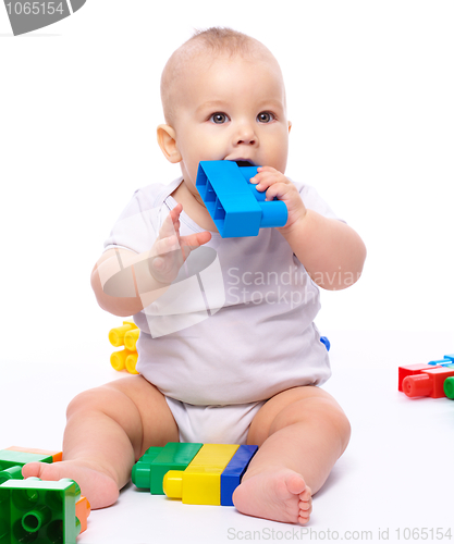 Image of Little boy with building bricks