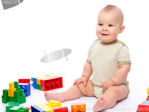 Image of Little boy with building bricks