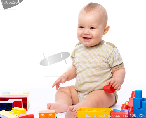 Image of Little boy with building bricks