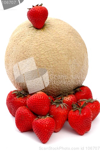 Image of athena melon and strawberries