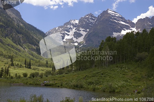 Image of the Maroon Bells and Maroon Lake