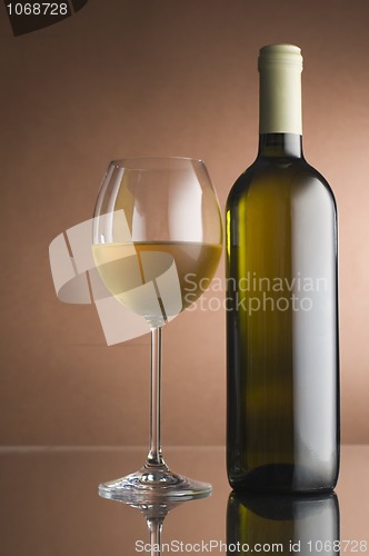 Image of White wine