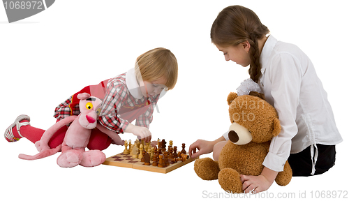 Image of Girls play chess