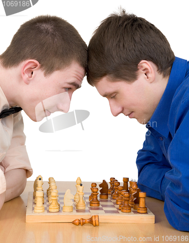 Image of Men play chess