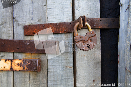 Image of Old rusty padlock