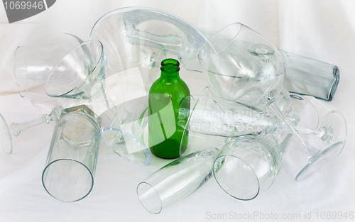 Image of Heap of glasswares