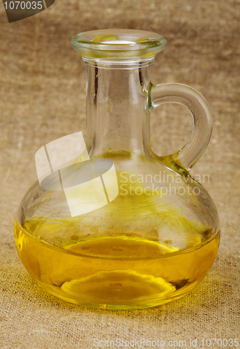 Image of Carafe with yellow oil