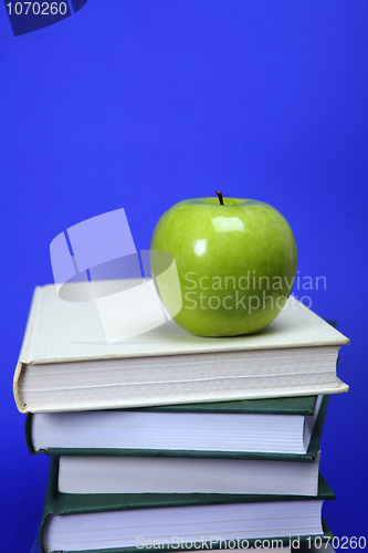 Image of An apple for teacher