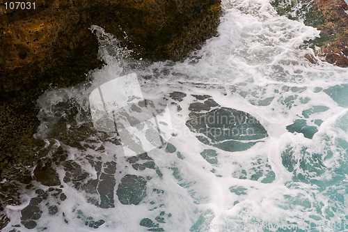 Image of Crashing waves