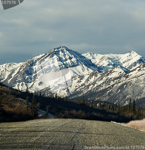 Image of Road to the mountain