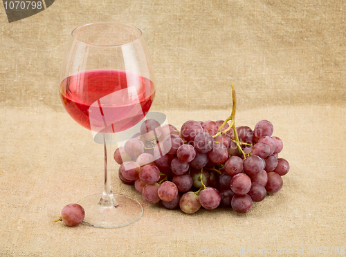 Image of Goblet and grapes