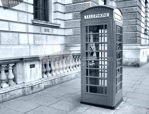 Image of London telephone box