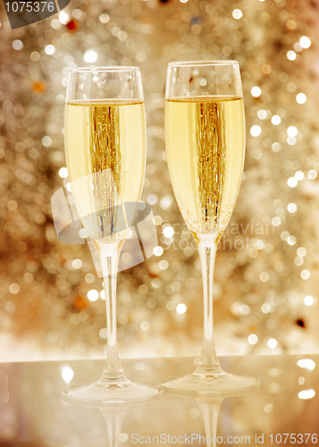 Image of Two elegant champagne glasses 