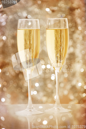 Image of Two elegant champagne glasses 