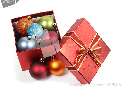 Image of red gift box 