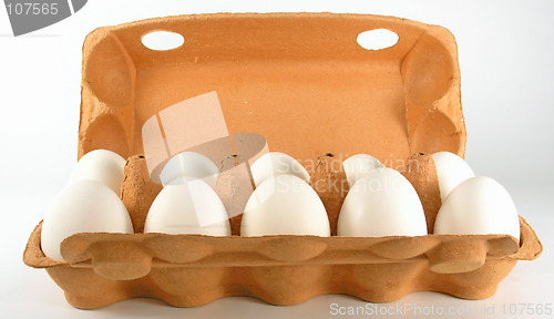 Image of 10 eggs in a box