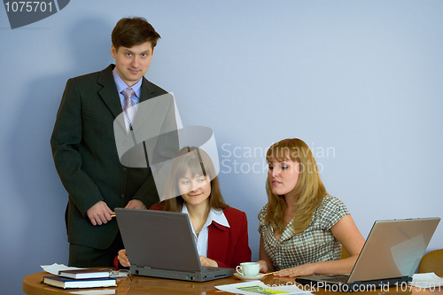 Image of Girls at a desktop and their chief