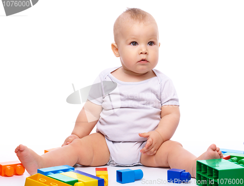 Image of Little boy with building bricks
