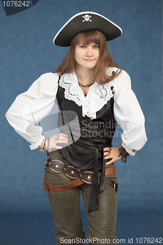 Image of Pirate woman in hat