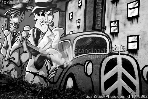 Image of Graffiti with two gangsters