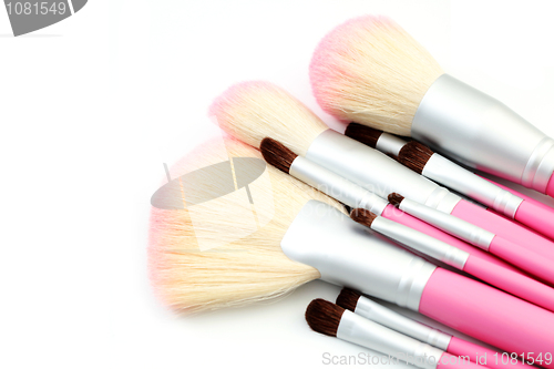 Image of make-up brushes