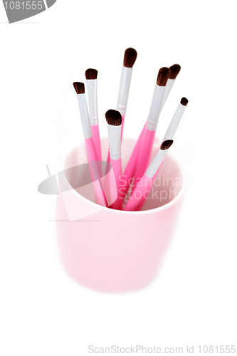 Image of make-up brushes