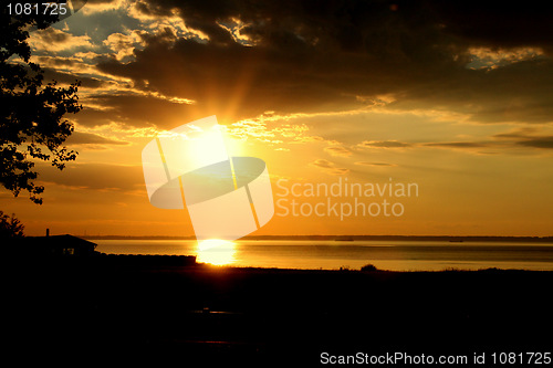 Image of Sunet by the ocean