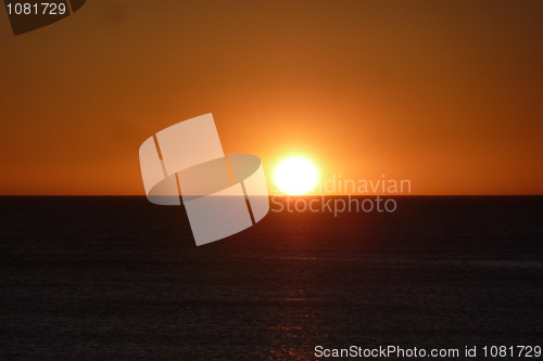 Image of Sunet by the ocean