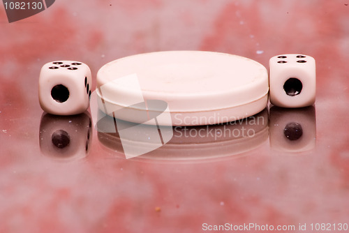 Image of checkers and dice 2