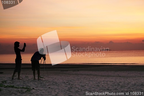 Image of Photogaphing the sunrise