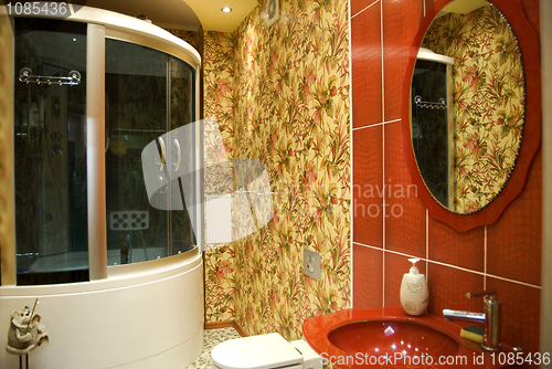 Image of Modern bathroom 