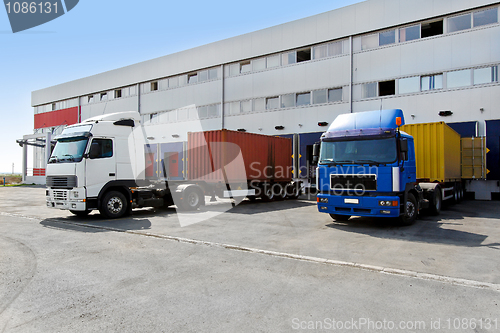 Image of Loading containers