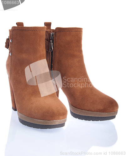 Image of Buckspin boots