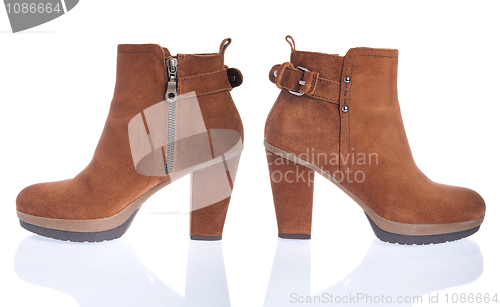 Image of Buckspin boots