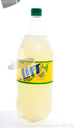 Image of Lift Carbonated Lemon Drink  Softdrink