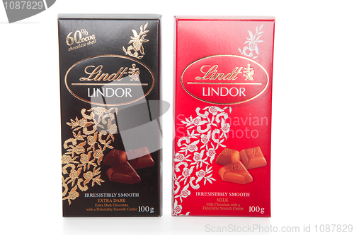 Image of Lindt Lindor Chocolate Bars Milk and Dark