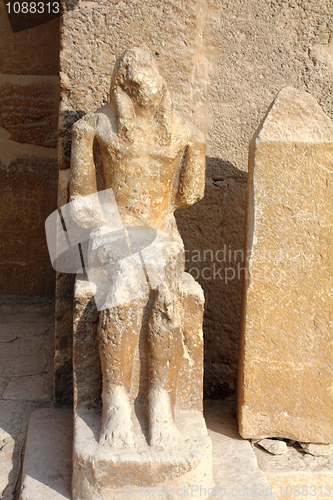 Image of ancient egypt statue in Cairo