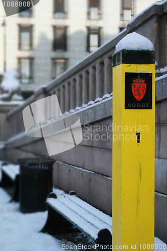 Image of Border Pole