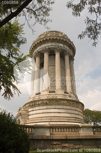 Image of Soldiers' and Sailors' monument