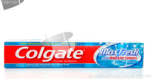 Image of Colgate Max Fresh with Breath strips toothpaste