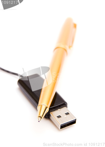 Image of Pen and flash drive 