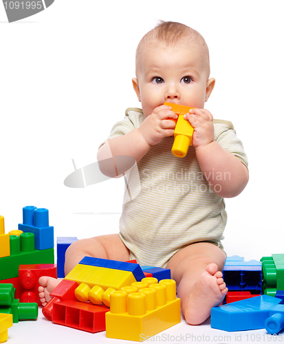 Image of Little boy with building bricks