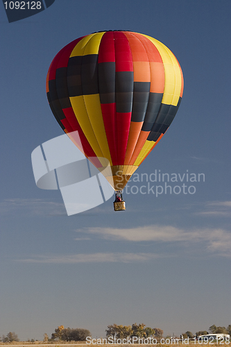 Image of hot air balloon in southern Colorado
